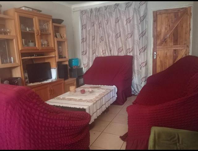 3 BEDROOM HOUSE FOR SALE IN PROTEA GLEN EXT